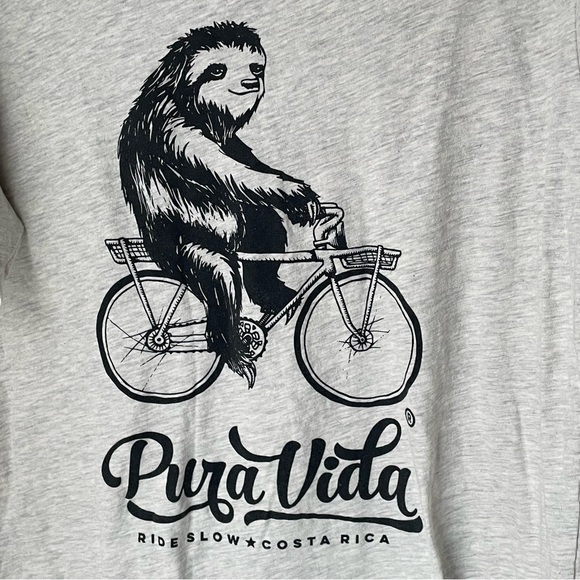 Pura Vida Light Gray Sloth on Bike Graphic T-Shirt, XL - Picture 1 of 6
